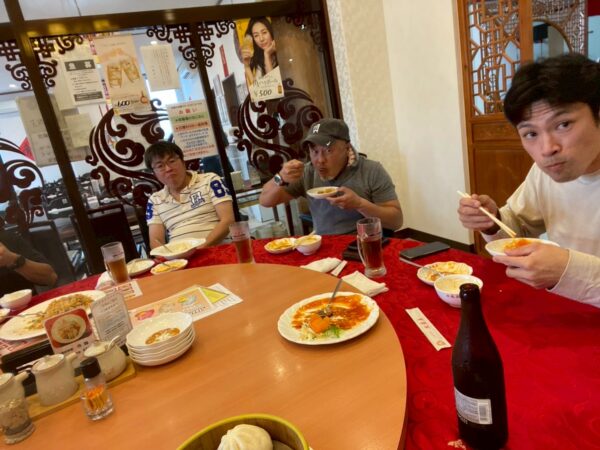 コンペ終了後の中華屋